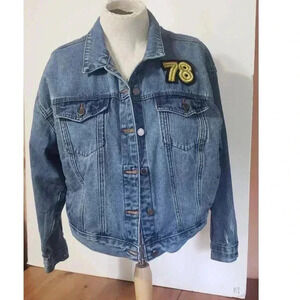 Boom Boom womens jean jacket size small over sized fit‎ short beaded tiger